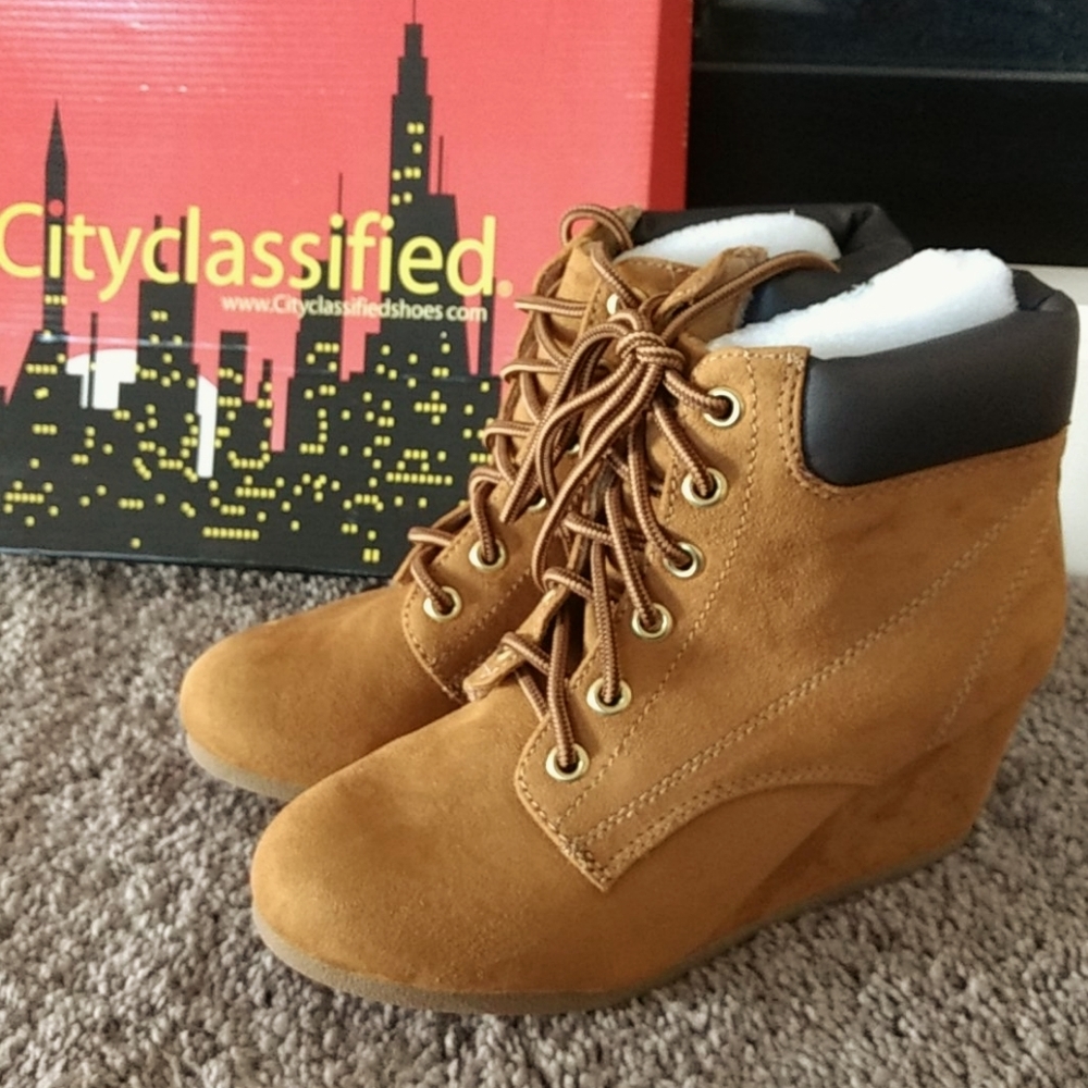 City Classified Women's Wedge Boots